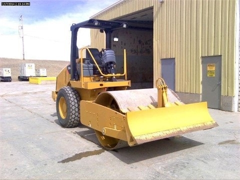 Compactadora Vibratoria Caterpillar CS44