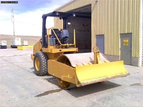 Compactadora Vibratoria Caterpillar CS44