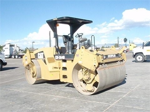 Compactadora Vibratoria Caterpillar CB-564D