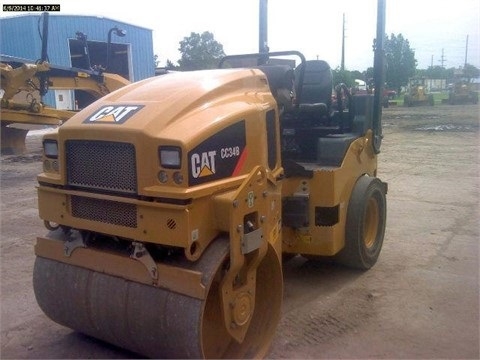 Compactadora Vibratoria Caterpillar CC34