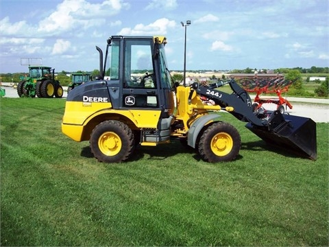 Cargadoras Sobre Ruedas Deere 244J