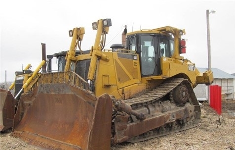 Dozers/tracks Caterpillar D8T