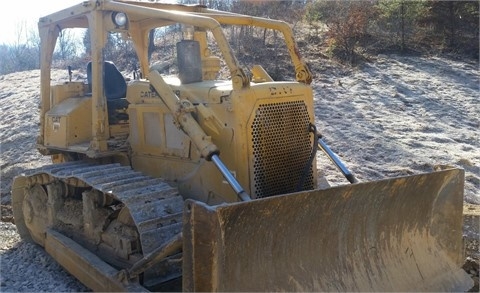 Tractores Sobre Orugas Caterpillar D6D en venta, usada Ref.: 1418189446016874 No. 2