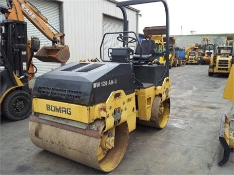 Compactadora Vibratoria Bomag BW120AD