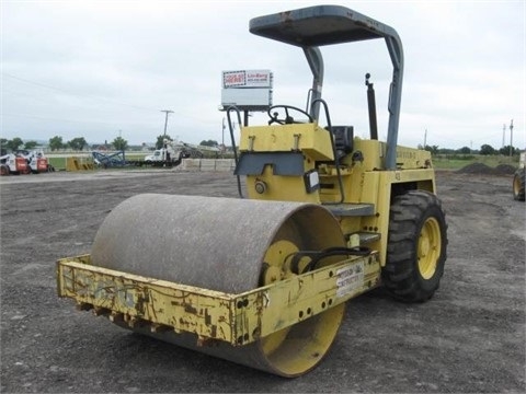 Compactadora Vibratoria Bomag BW172