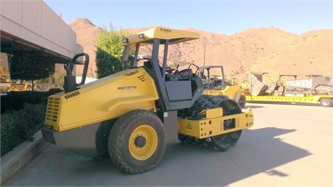 Compactadora Vibratoria Bomag BW177D