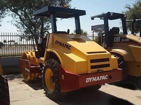 Compactadora Vibratoria Dynapac CA152