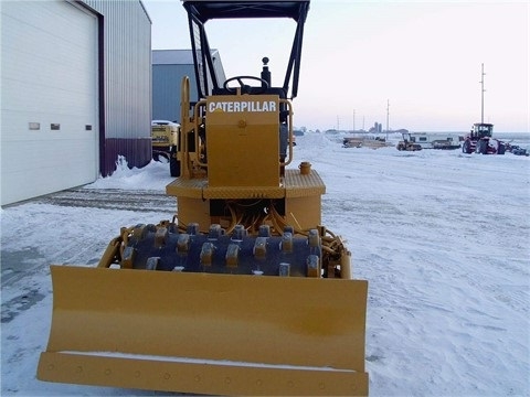 Compactadora Vibratoria Caterpillar CP-323