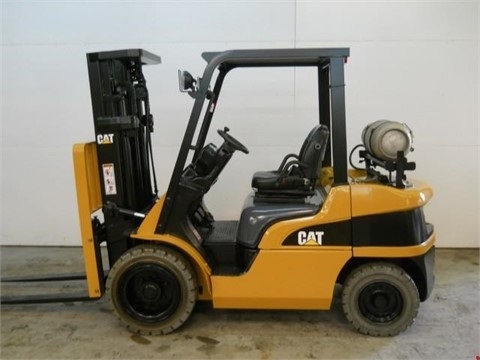 Montacargas Caterpillar P6000