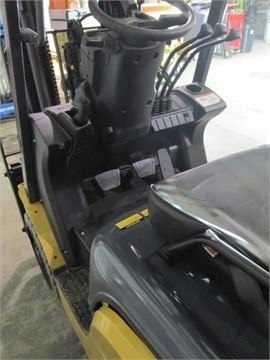 Montacargas Caterpillar C5000 en buenas condiciones Ref.: 1419620489448172 No. 4