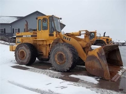 Cargadoras Sobre Ruedas Deere 744E