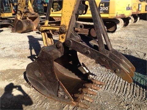 Excavadoras Hidraulicas Komatsu PC120 de segunda mano a la venta Ref.: 1420662675373320 No. 2