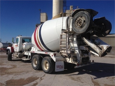 Mezcladoras De Concreto Mack RD688S