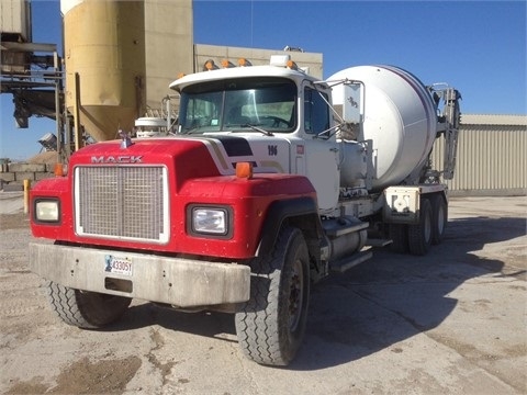 Mezcladoras De Concreto Mack RD688S