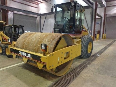 Compactadora Vibratoria Caterpillar CS-533E