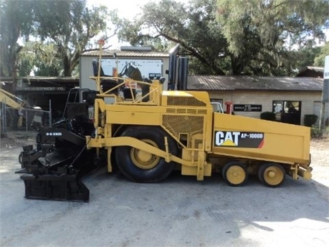 Pavimentadoras Caterpillar AP-1000D