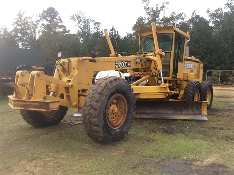 Motoconformadoras Deere 770CH