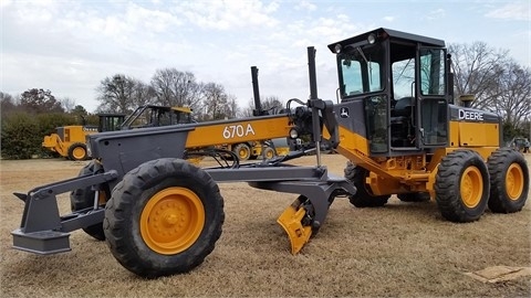 Motoconformadoras Deere 670A