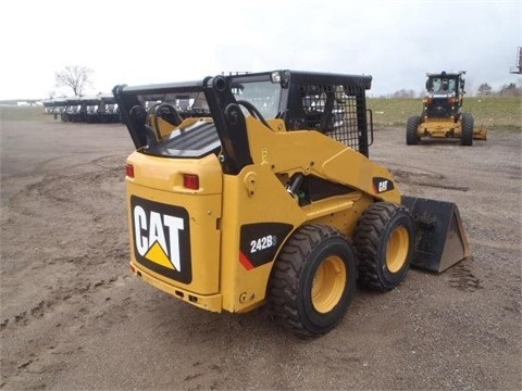 Minicargadores Caterpillar 242B en venta Ref.: 1429826311219888 No. 3