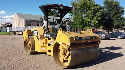 Compactadora De Doble Rodillo Caterpillar CB-564D en venta Ref.: 1429916887395107 No. 2