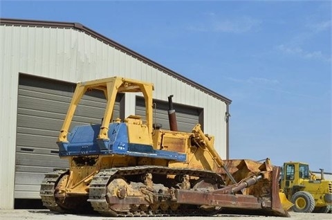 Tractores Sobre Orugas Komatsu D135