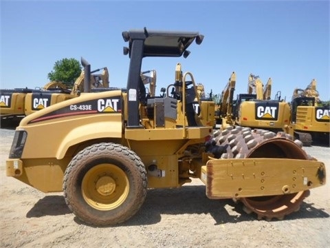 Compactadora Vibratoria Caterpillar CS-433E