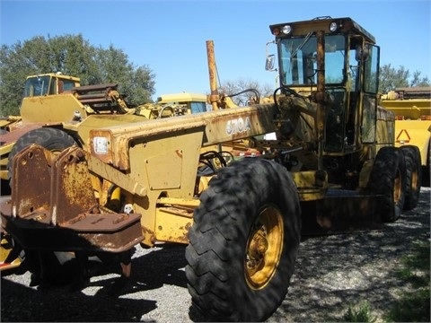 Motoconformadoras Deere 670A