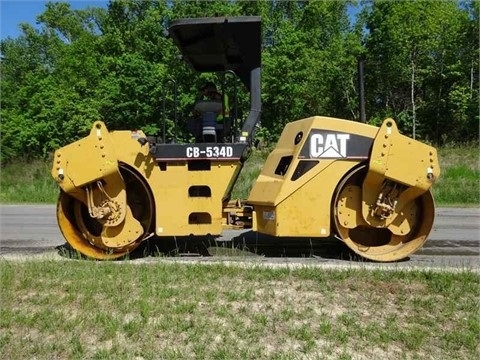 Compactadora Vibratoria Caterpillar CB-534D