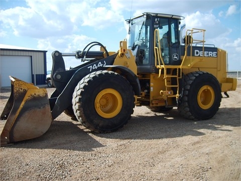 Cargadoras Sobre Ruedas Deere 744J