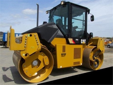 Compactadora Vibratoria Caterpillar CD54