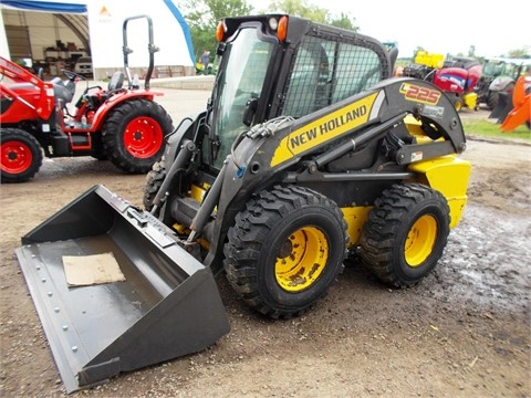 Minicargadores New Holland L225