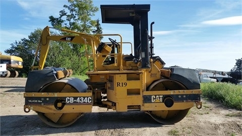 Compactadora Vibratoria Caterpillar CB-434C