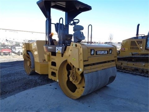 Compactadora Vibratoria Caterpillar CB-434C de segunda mano a la  Ref.: 1437687799932025 No. 2