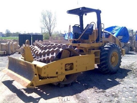 Compactadora Vibratoria Caterpillar CP56 de medio uso en venta Ref.: 1438118789727116 No. 2