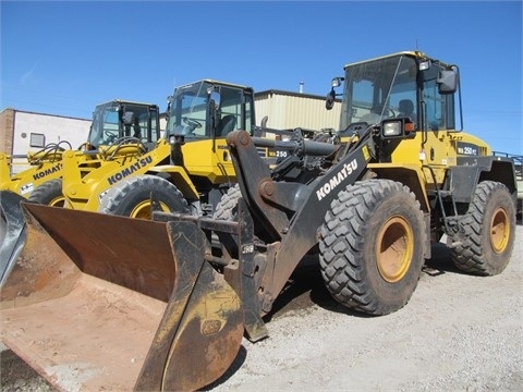 Cargadoras Sobre Ruedas Komatsu WA250