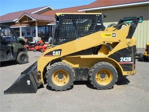 Minicargadores Caterpillar 242B