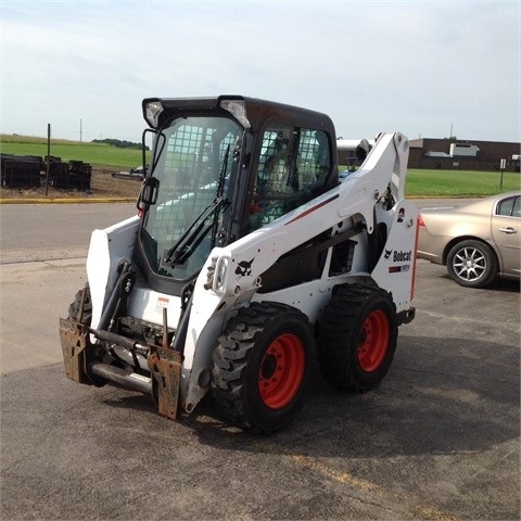 Minicargadores Bobcat S590