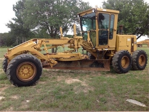 Motoconformadoras Caterpillar 120G seminueva en venta Ref.: 1440455904627294 No. 4