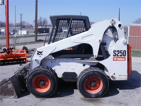 Minicargadores Bobcat S250