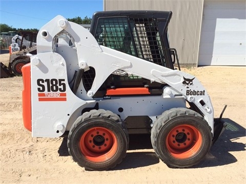 Minicargadores Bobcat S185