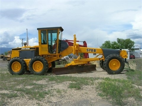 Motoconformadoras Deere 570B