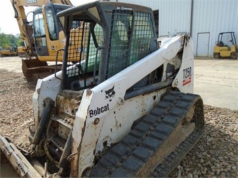 Minicargadores Bobcat T250