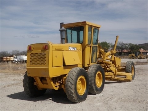 Motoconformadoras Deere 770A