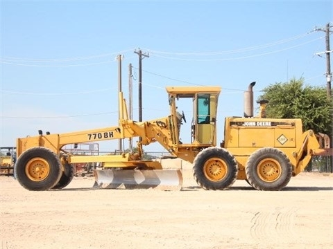 Motoconformadoras Deere 770BH