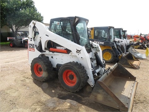 Minicargadores Bobcat S250