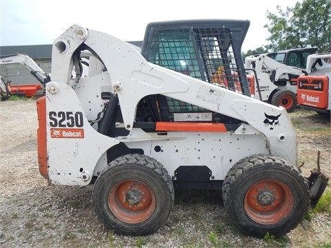 Minicargadores Bobcat S250