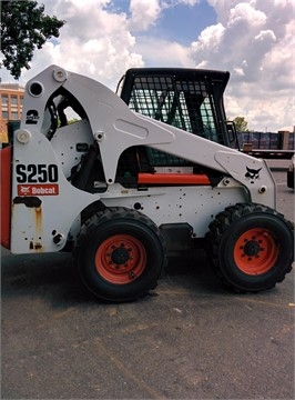 Minicargadores Bobcat S250 en venta Ref.: 1442602226484504 No. 2