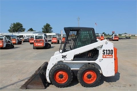 Minicargadores Bobcat S-130