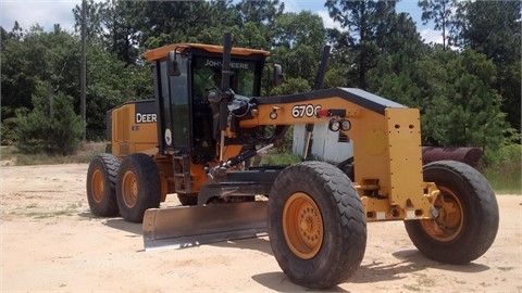 Motoconformadoras Deere 670G