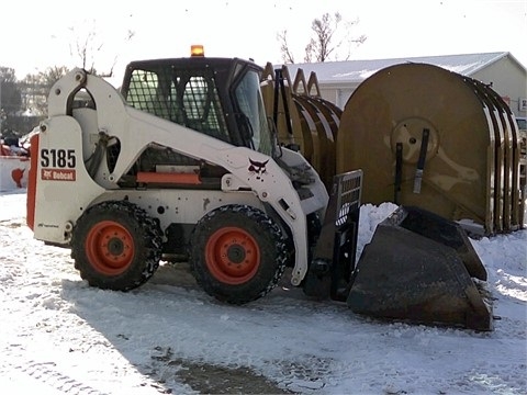 Minicargadores Bobcat S185